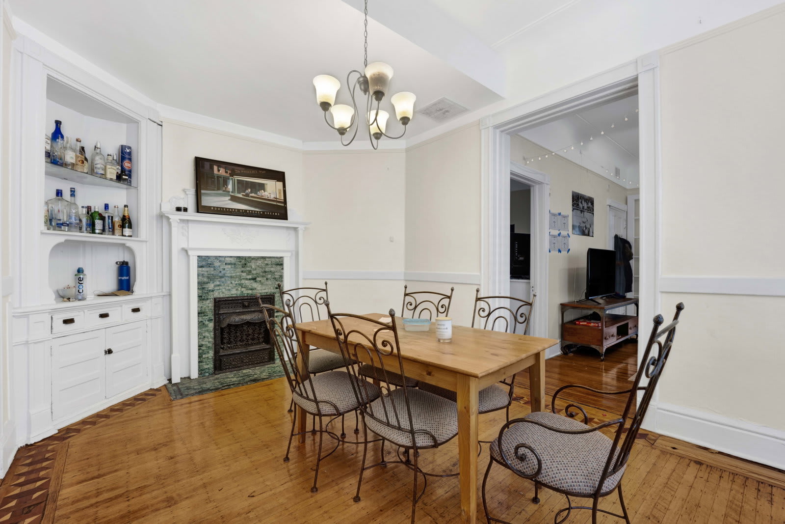 2522 North Burling Street – photo 5