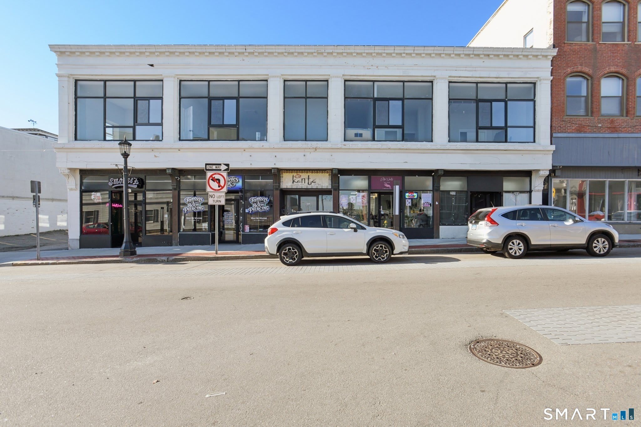 215 Bank Street – photo 2