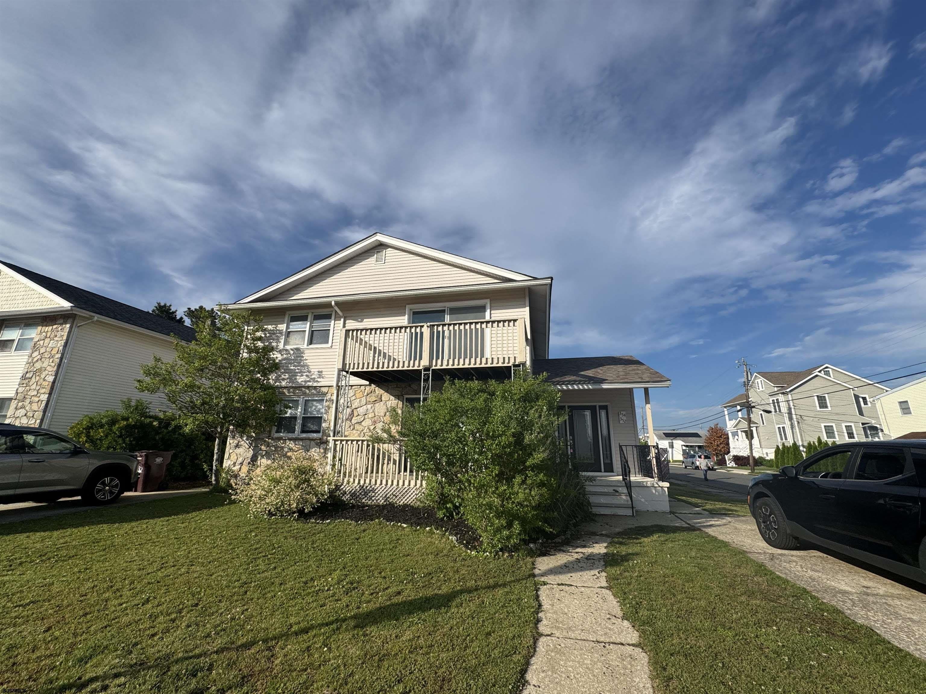 352-354 Hampshire Dr – photo 1