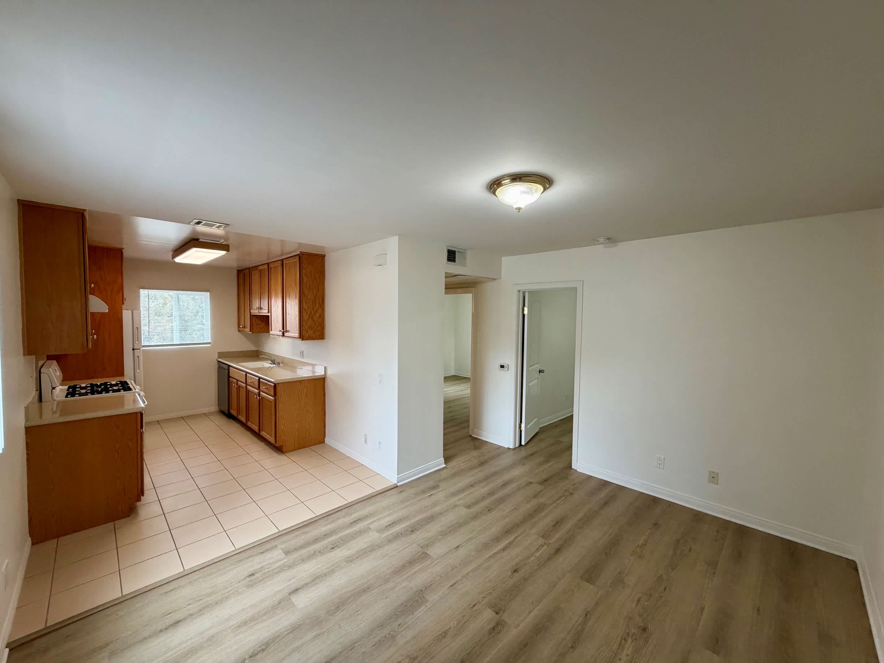 92 Monterey Road – photo 2