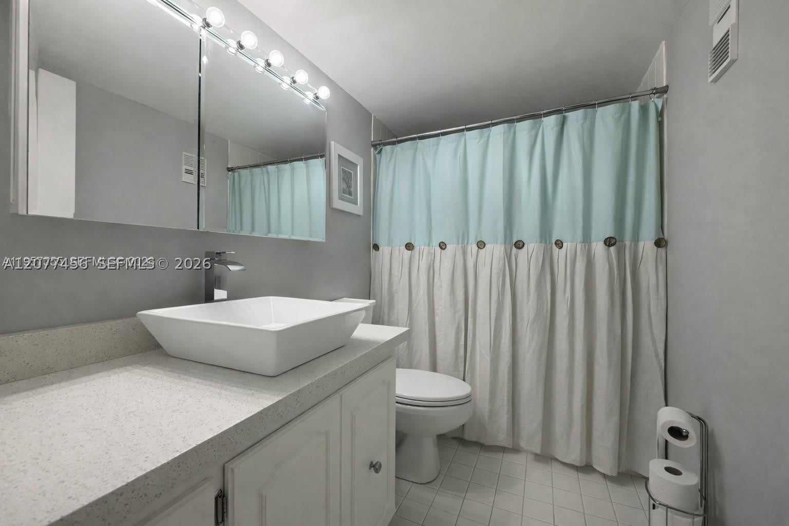 3910 Inverrary Blvd – photo 5