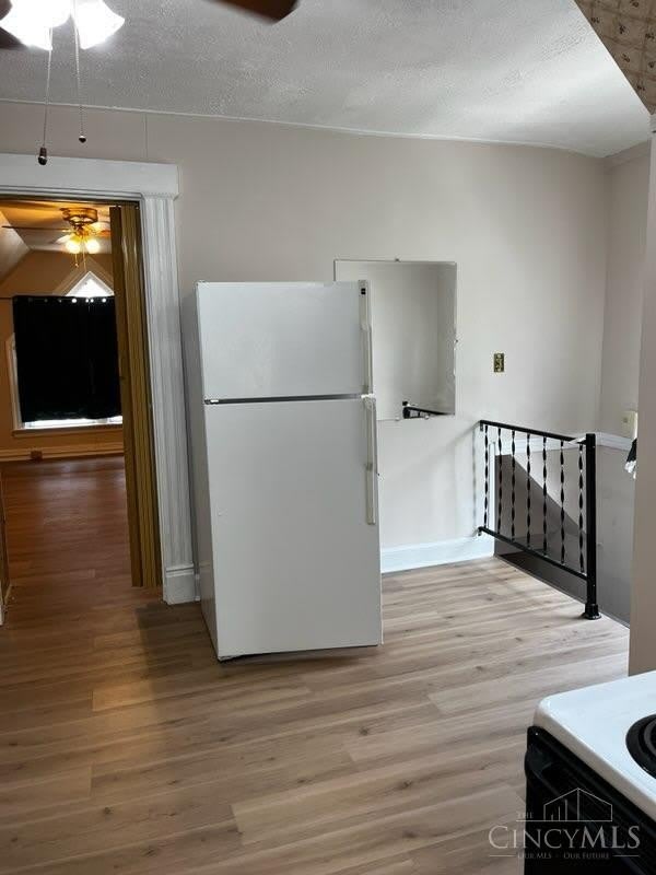 3918 Regent Avenue – photo 2