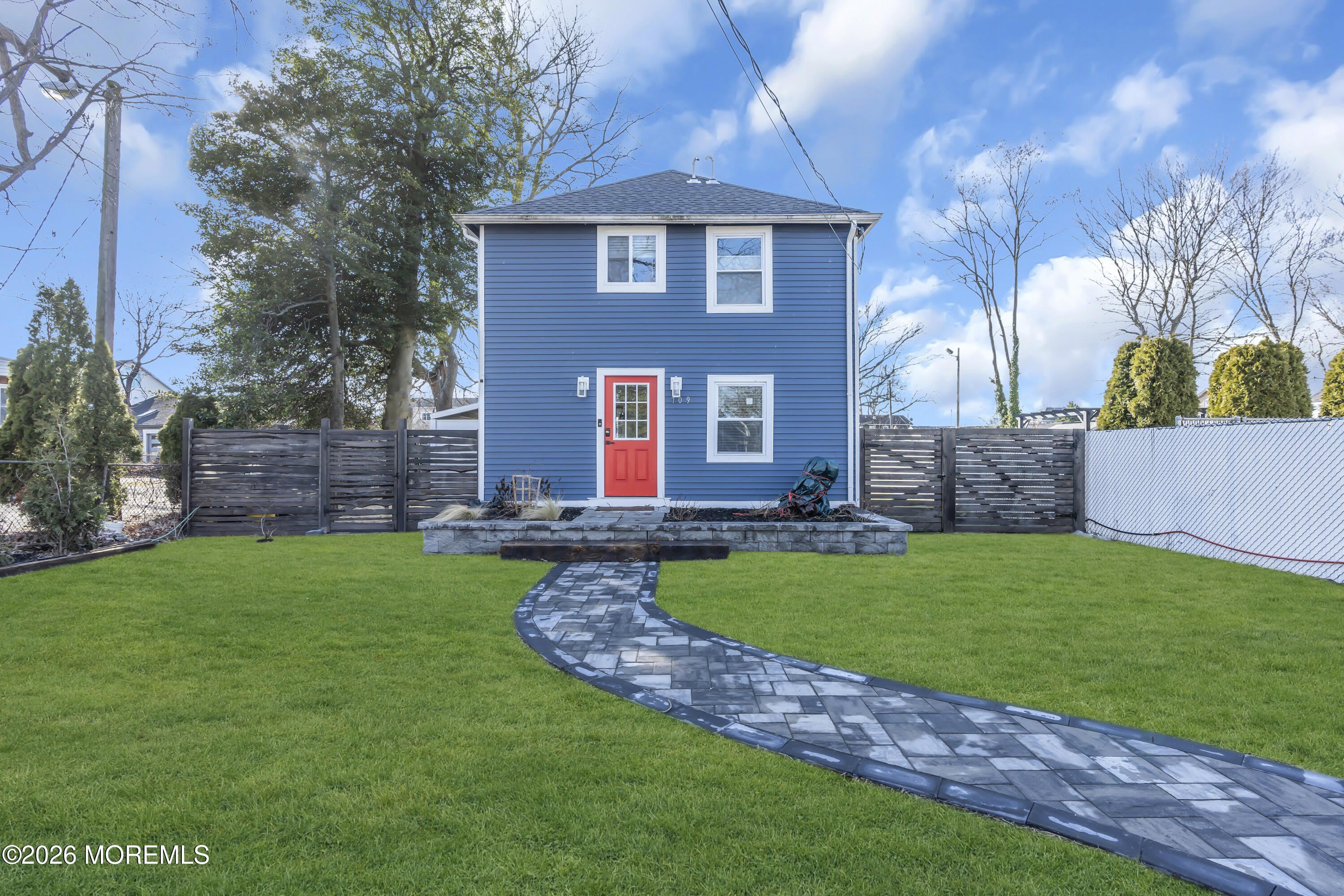 709 17Th Avenue – photo 3