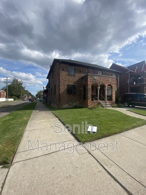 4203 Tyler St – photo 1