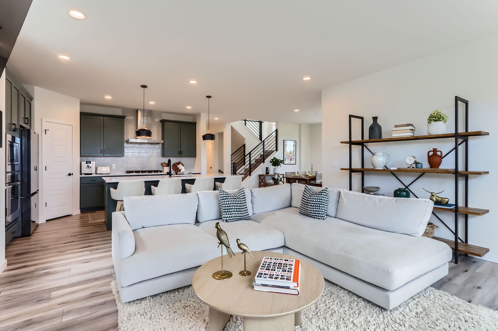 Stylish 4BDR Home with Office in Louisville – photo 1