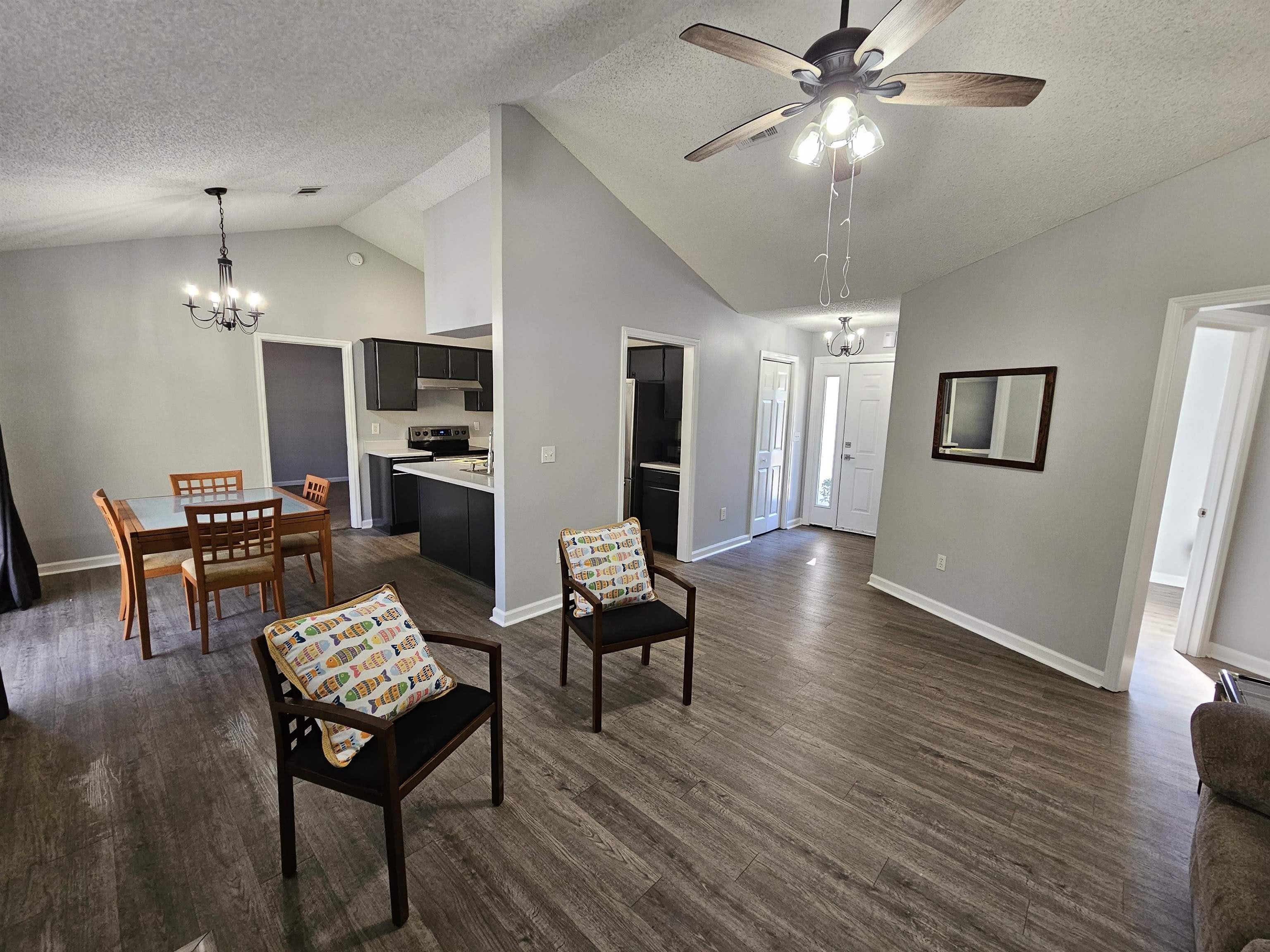 2428 Beechnut Lane – photo 3