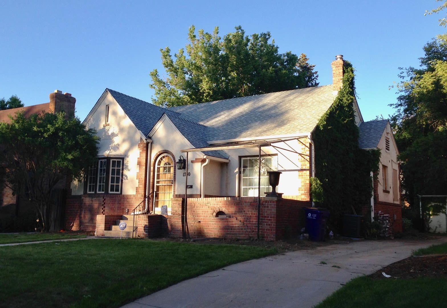 Two bed one bath in prime Park Hill location. – photo 4