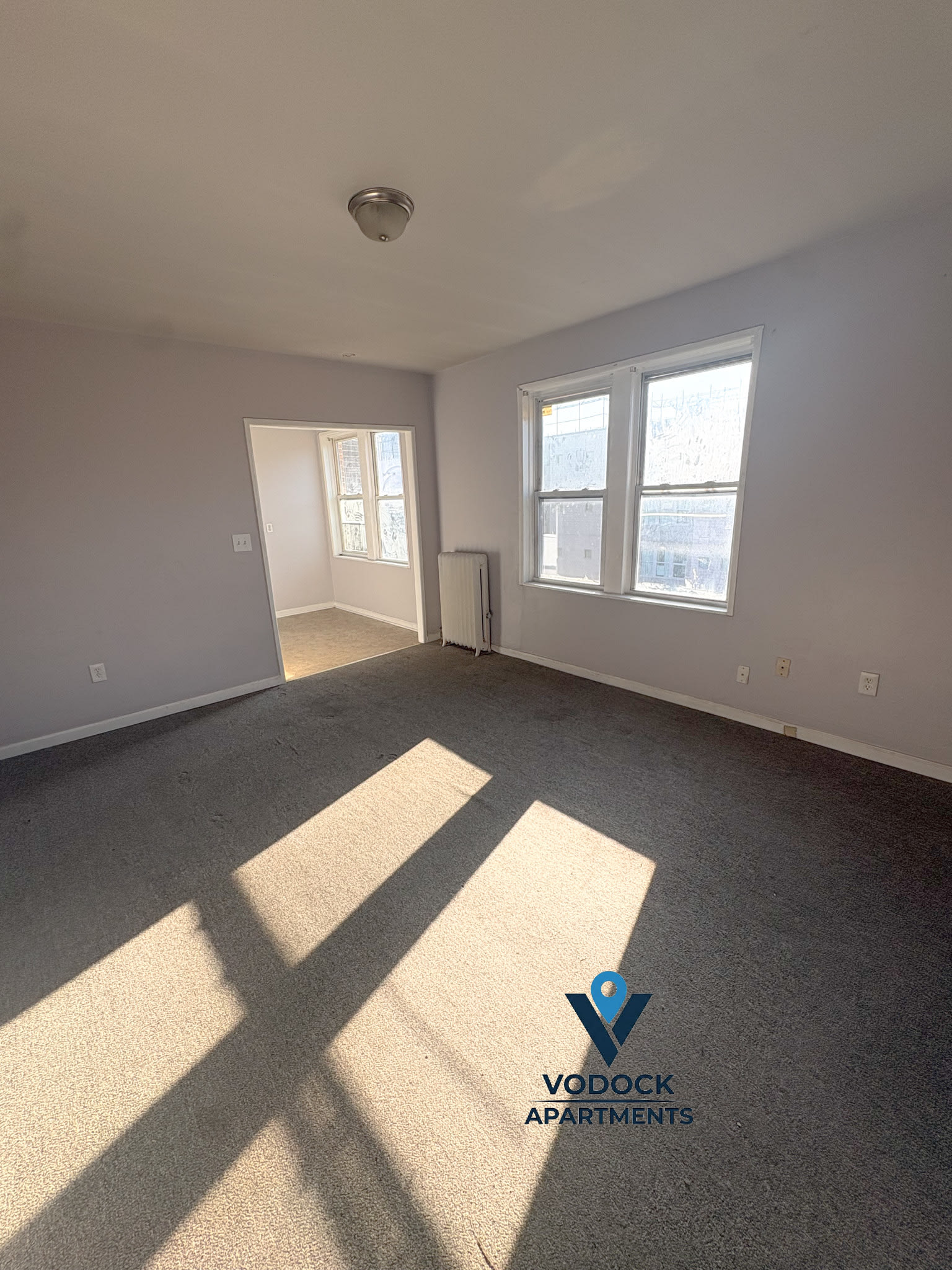 911 Asylum Ave – photo 1