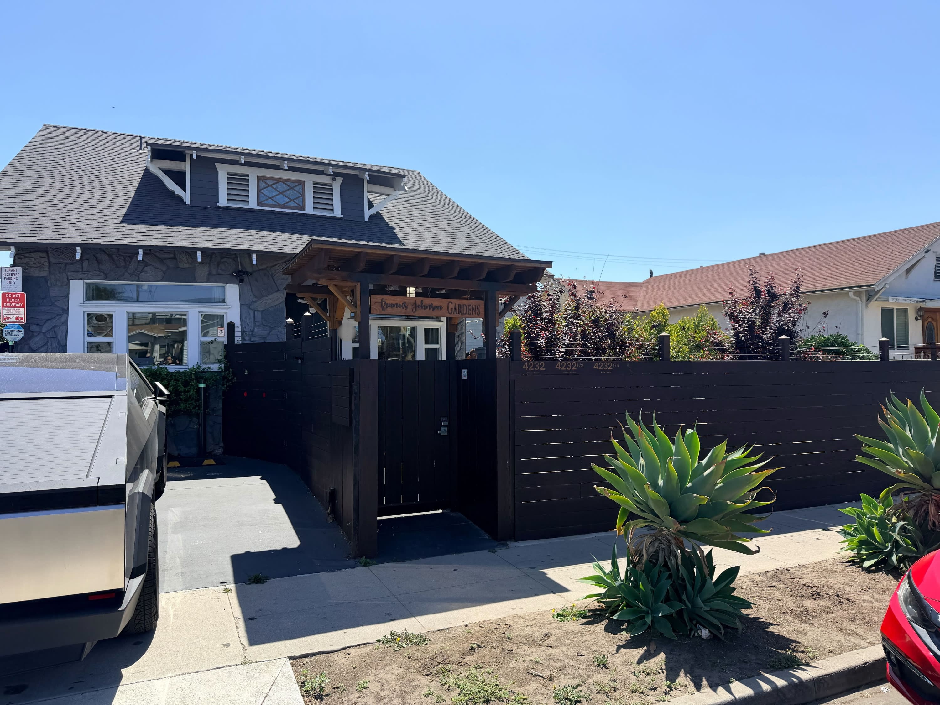 4232 South Olive Street – photo 1
