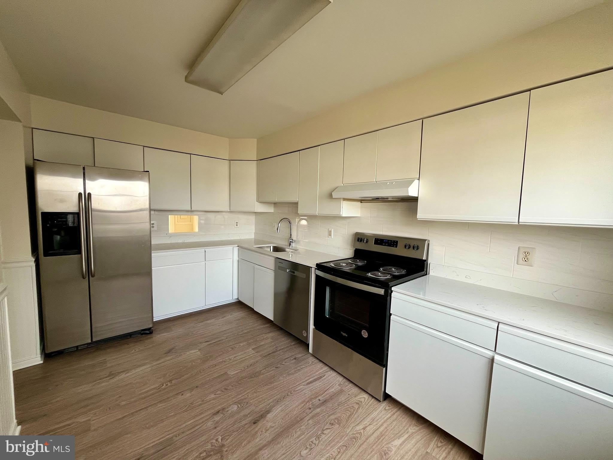 8421 Mckenzie Circle – photo 4
