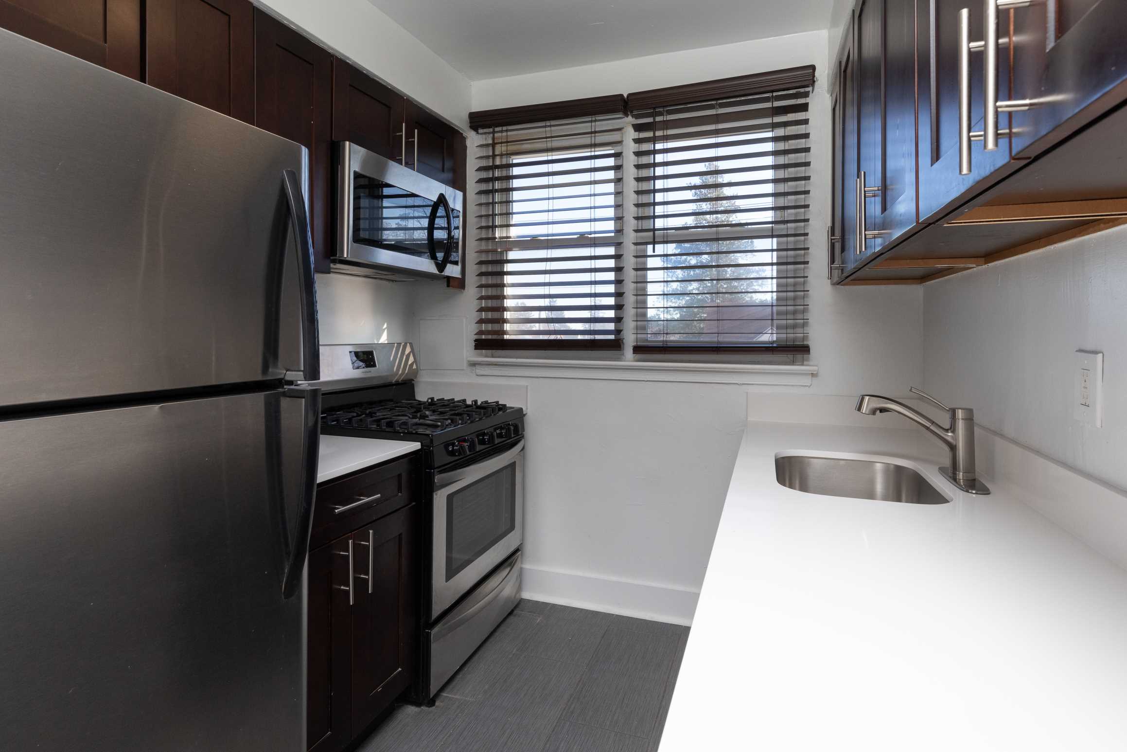 1626 00 Cambridge Street – photo 2