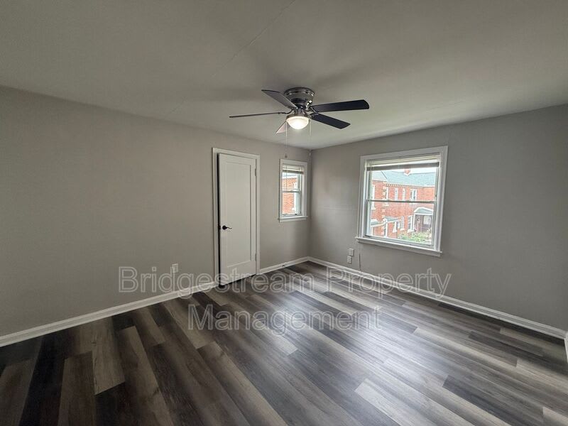 502-D Middle St. – photo 2