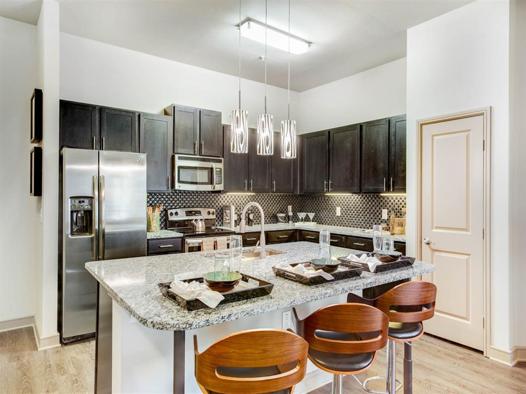 Fountain Pointe Las Colinas – photo 2