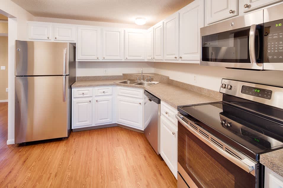 Carver Lake Townhomes – photo 4