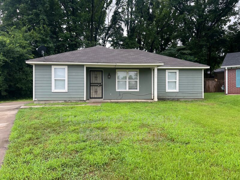 3805 Lake Park Cv – photo 1