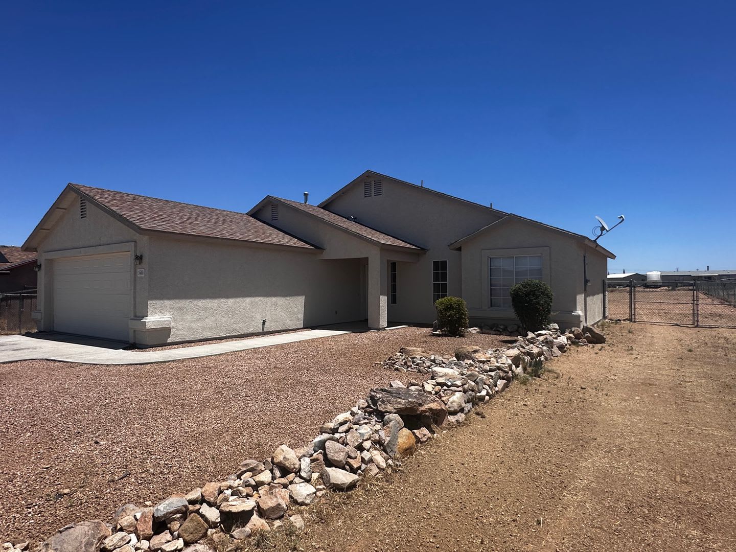 3 Bedroom 2 Bathroom Home – photo 2