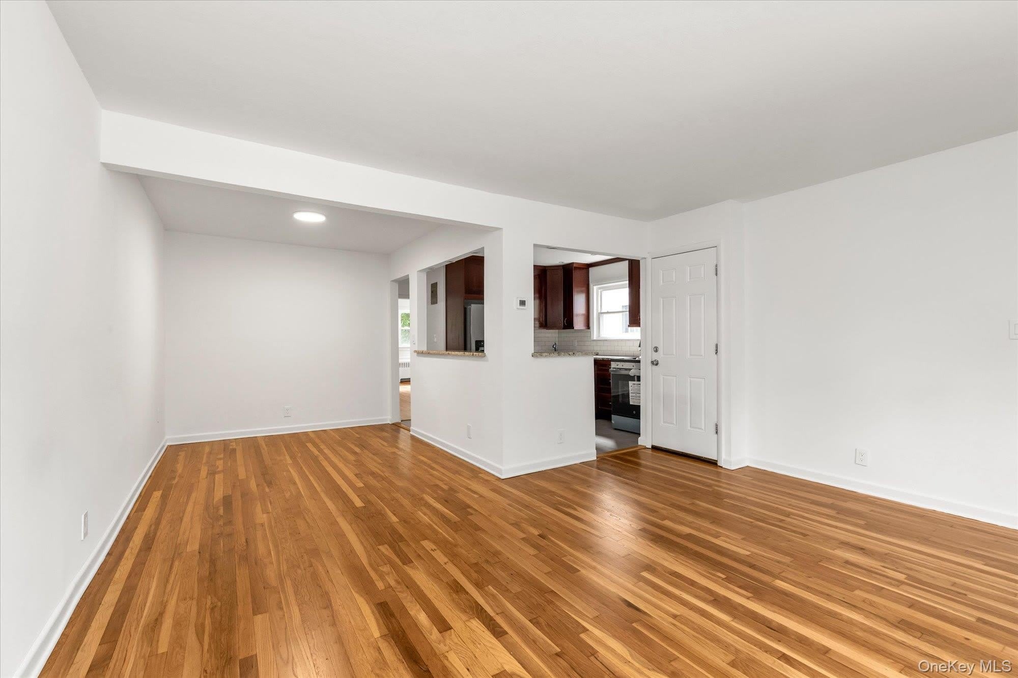 42 17 Marathon Parkway – photo 4