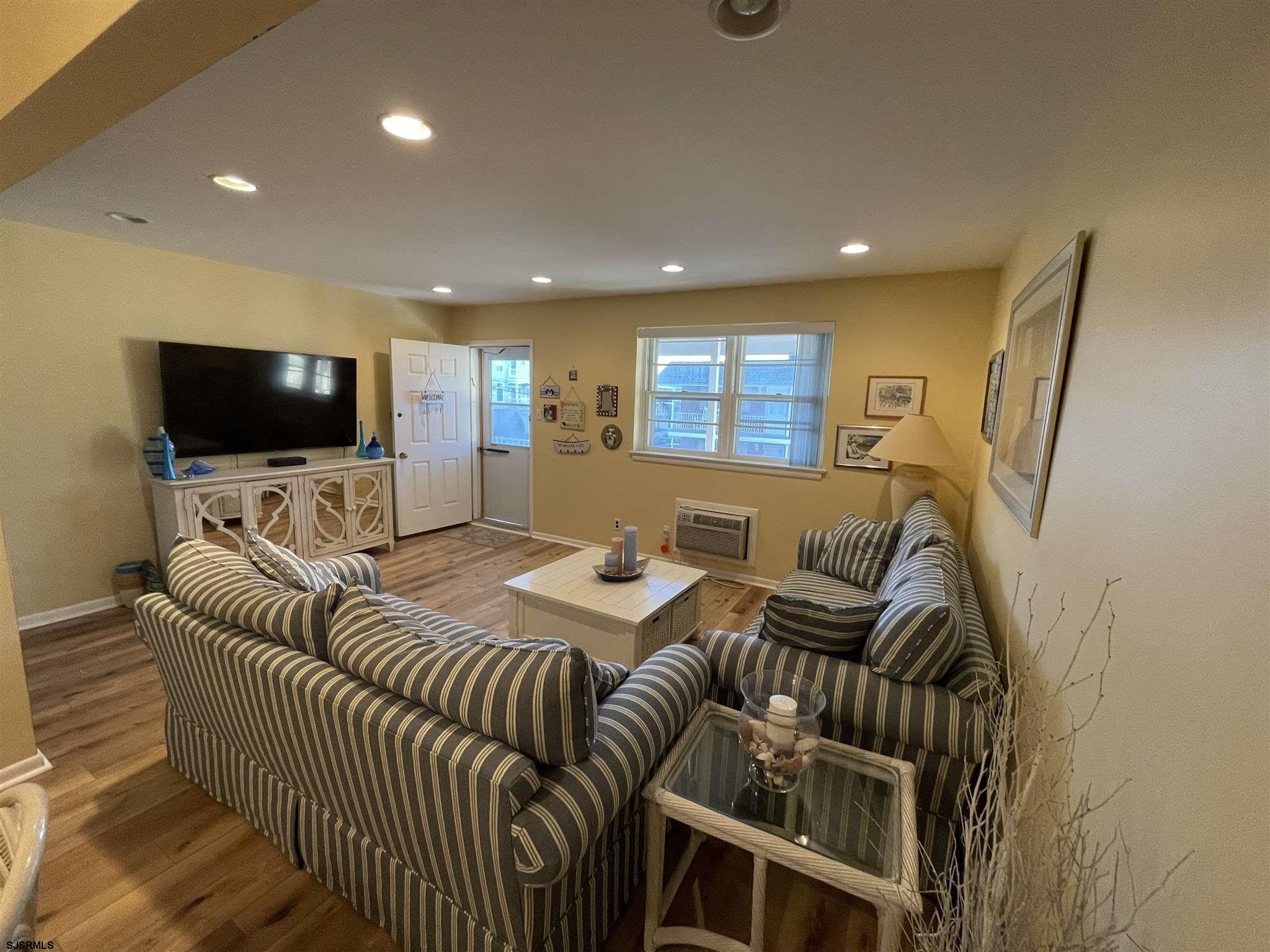21 S Monroe Ave – photo 3