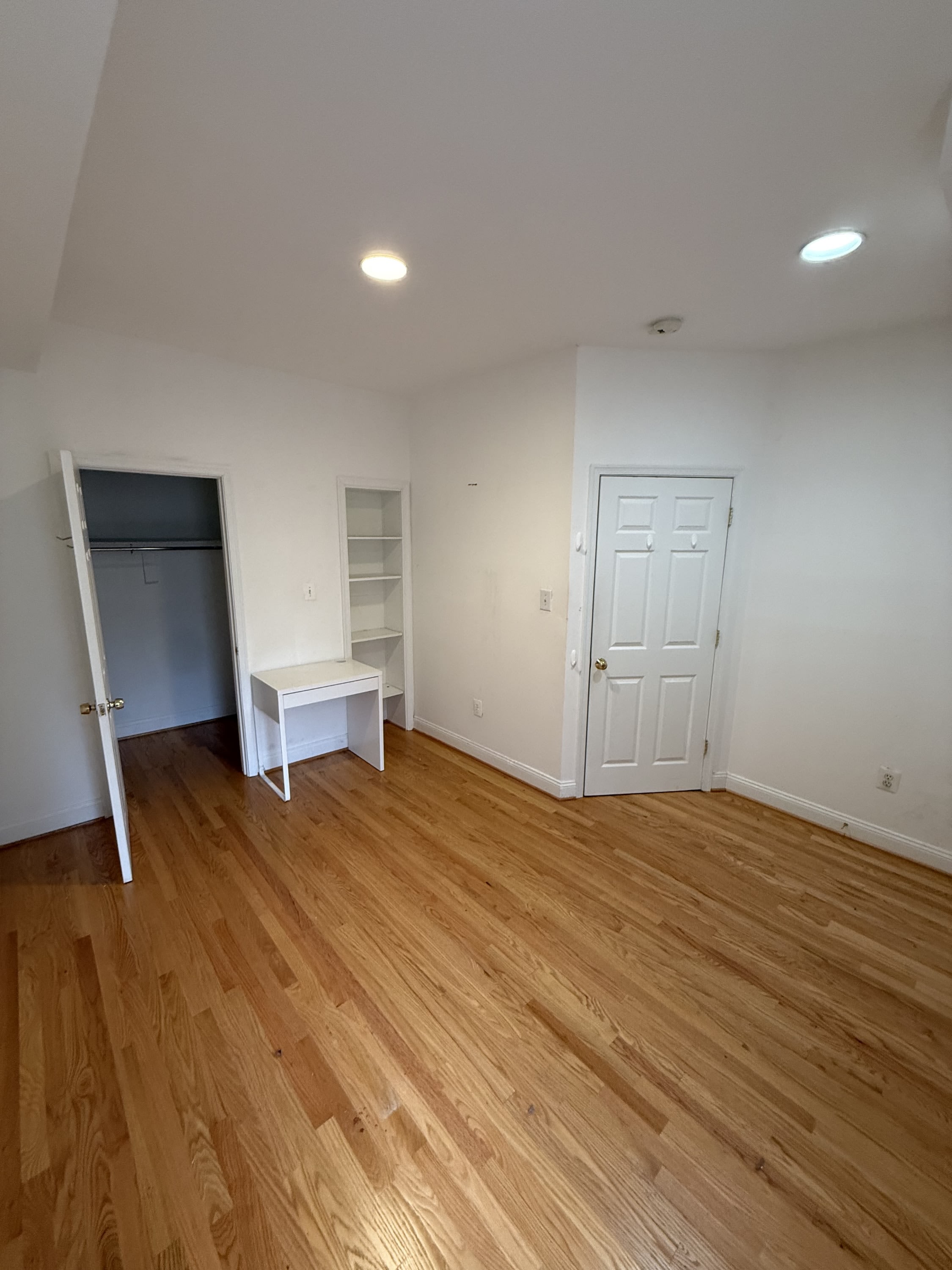 1450 Newton St NW – photo 3