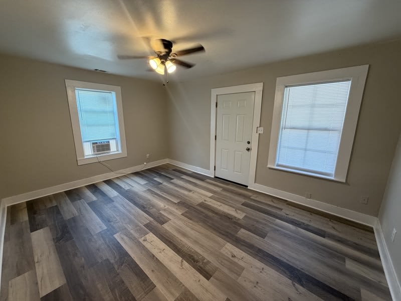 1111 North Holmes Street – photo 3