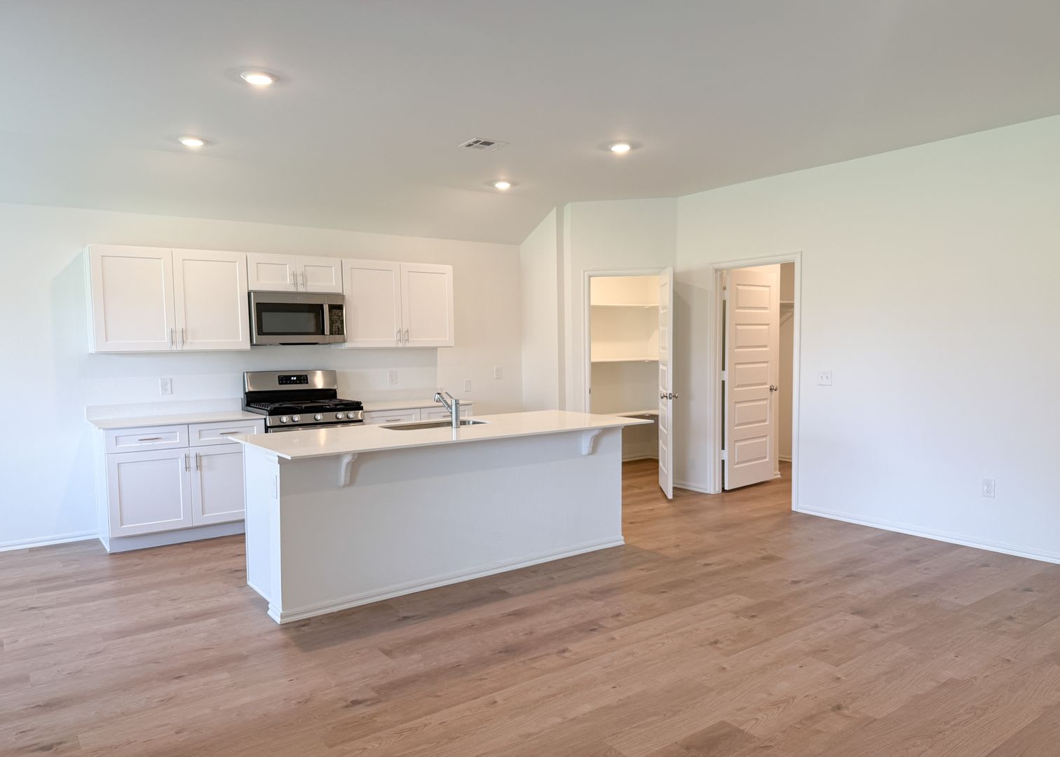 2026 New Build Be The First Tenant – photo 4