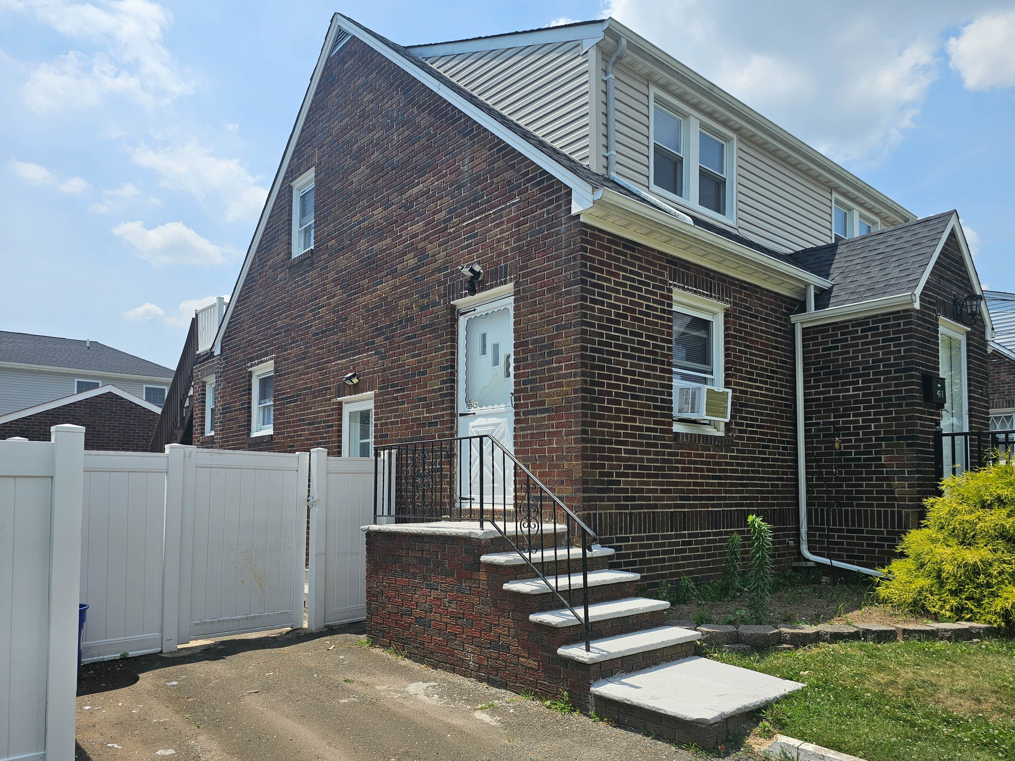 41 Elmwood Avenue – photo 2