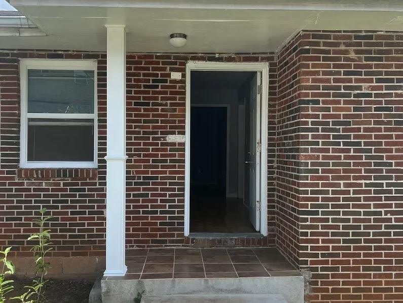 305 W Oak Street – photo 2