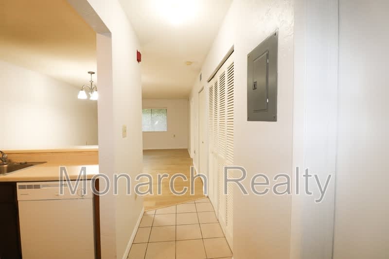 89 Southeast 16th Avenue – photo 3
