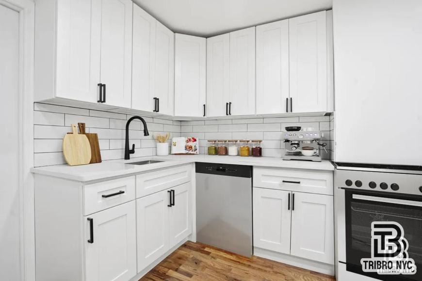 1411 Bedford Avenue – photo 2