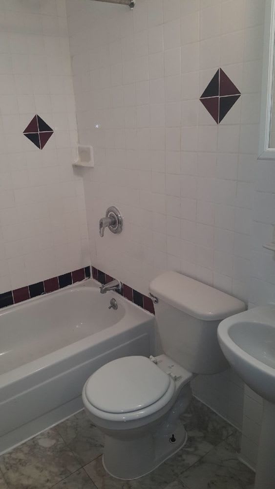 185 Avenue C – photo 4