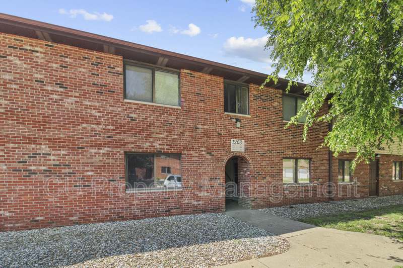 1203 Dean Drive – photo 1