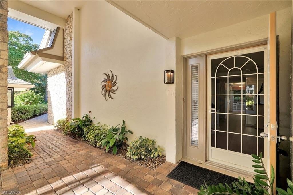 1111 Wildwood Ln – photo 2