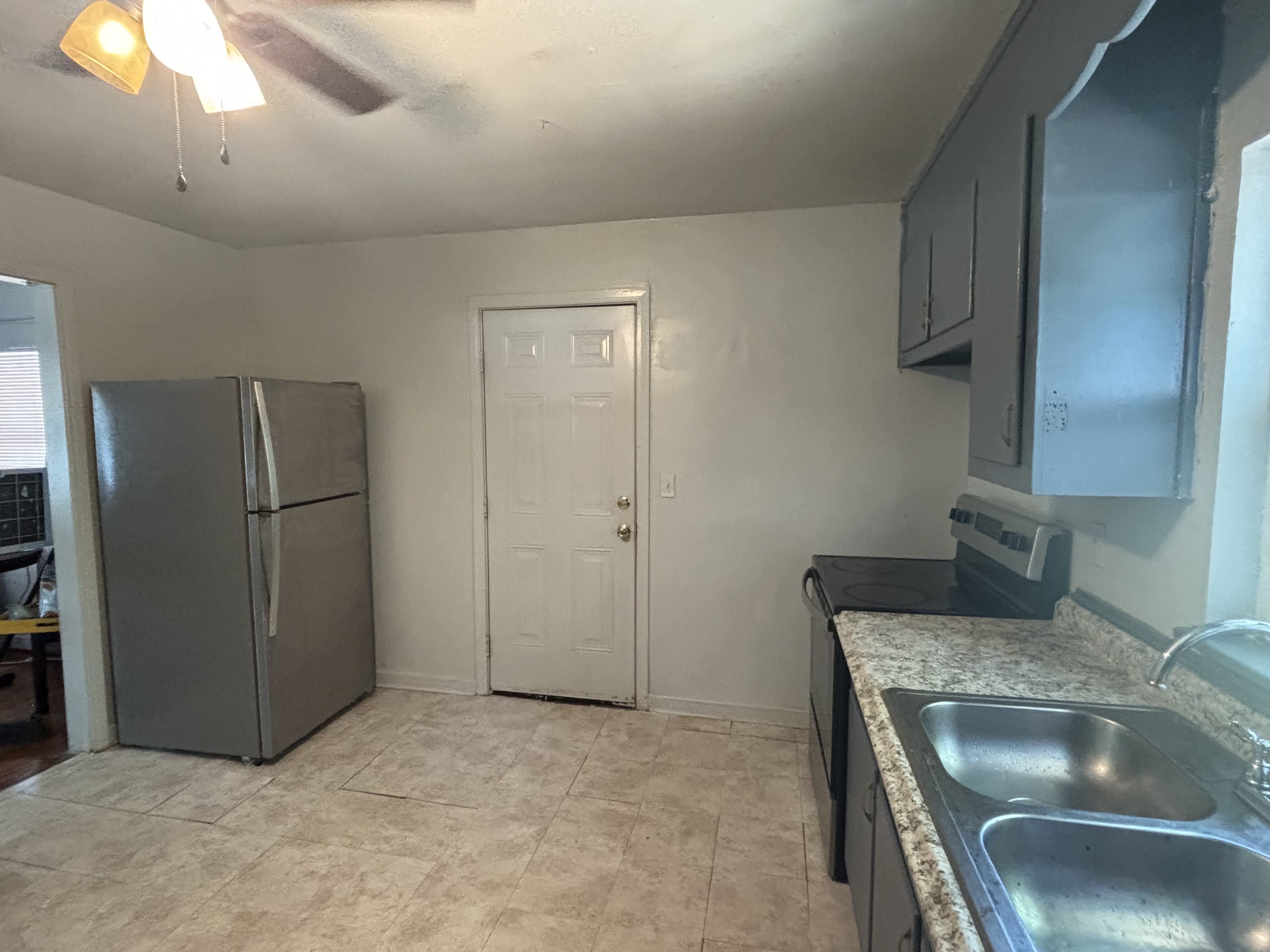 1616 18th Street Southwest – photo 1