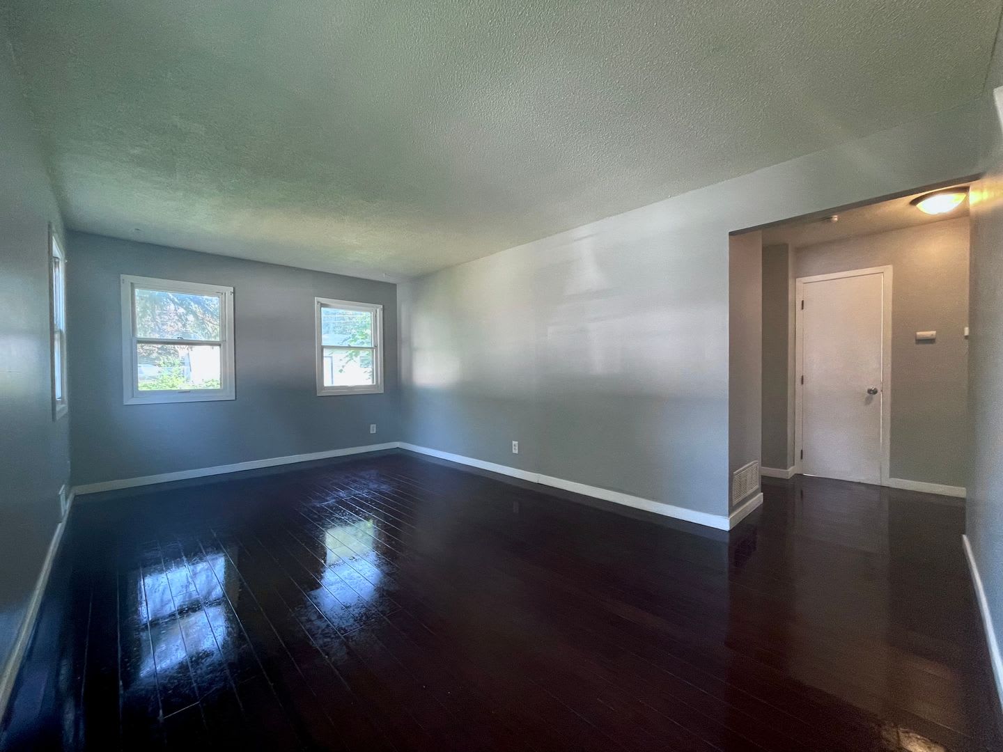 Beautiful 6 bedroom/ 2 bathroom house – photo 2