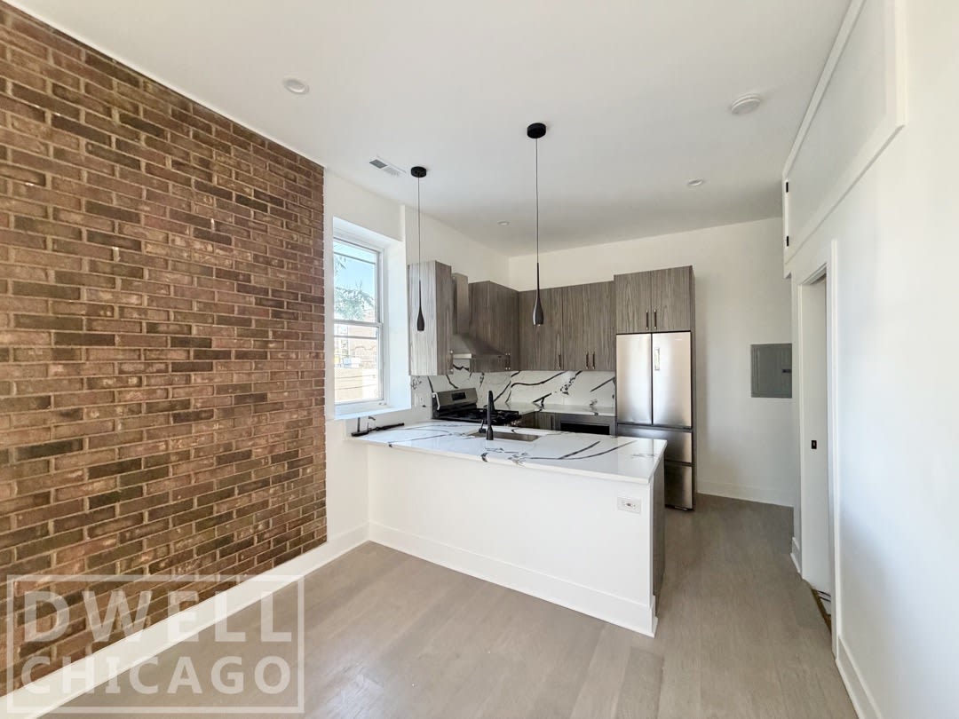1236 W Hubbard St – photo 1