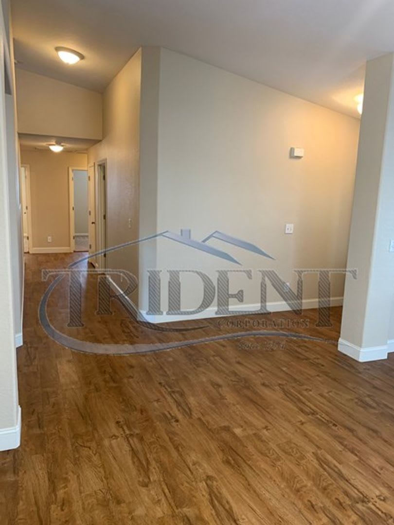 4 bedroom 2 bath house – photo 2