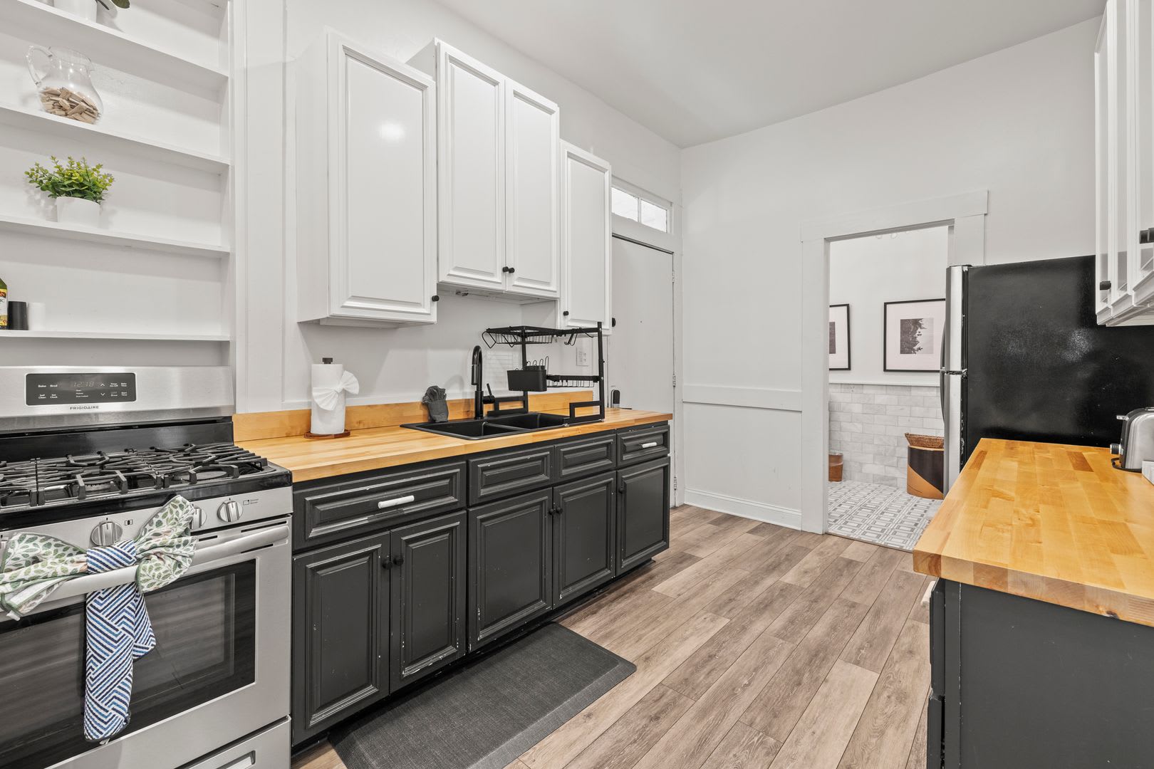 Lower Unit Available May 4 – photo 4
