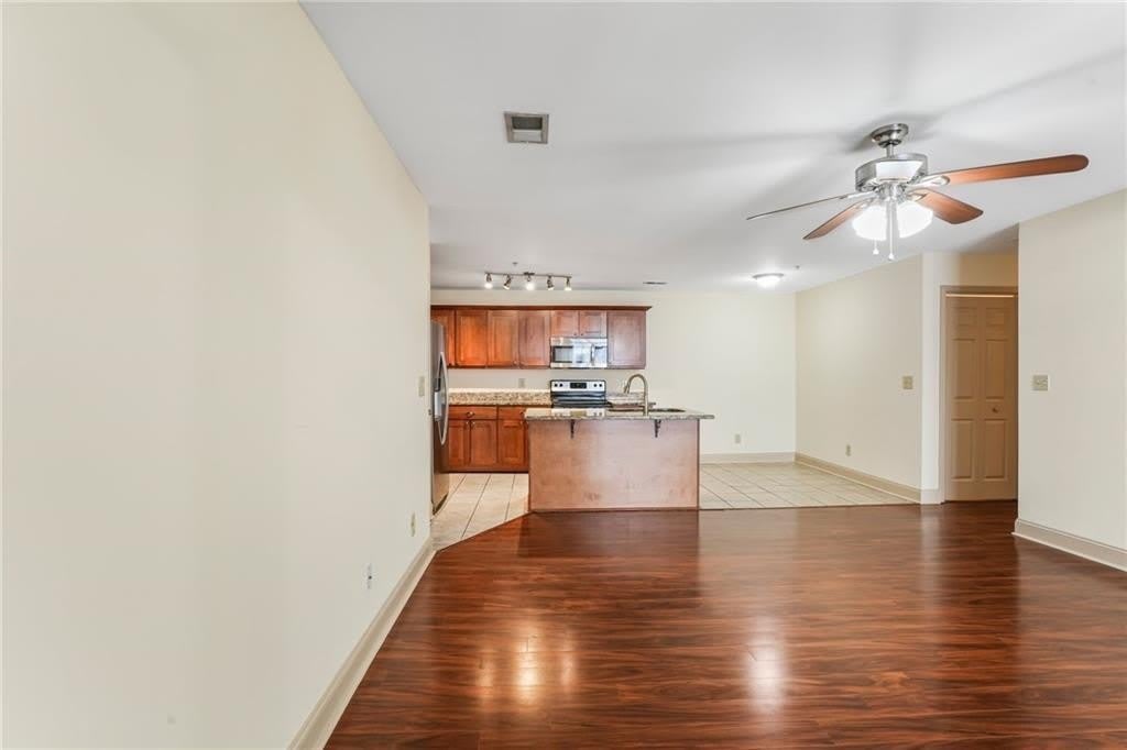 708 Madison Lane SE – photo 4