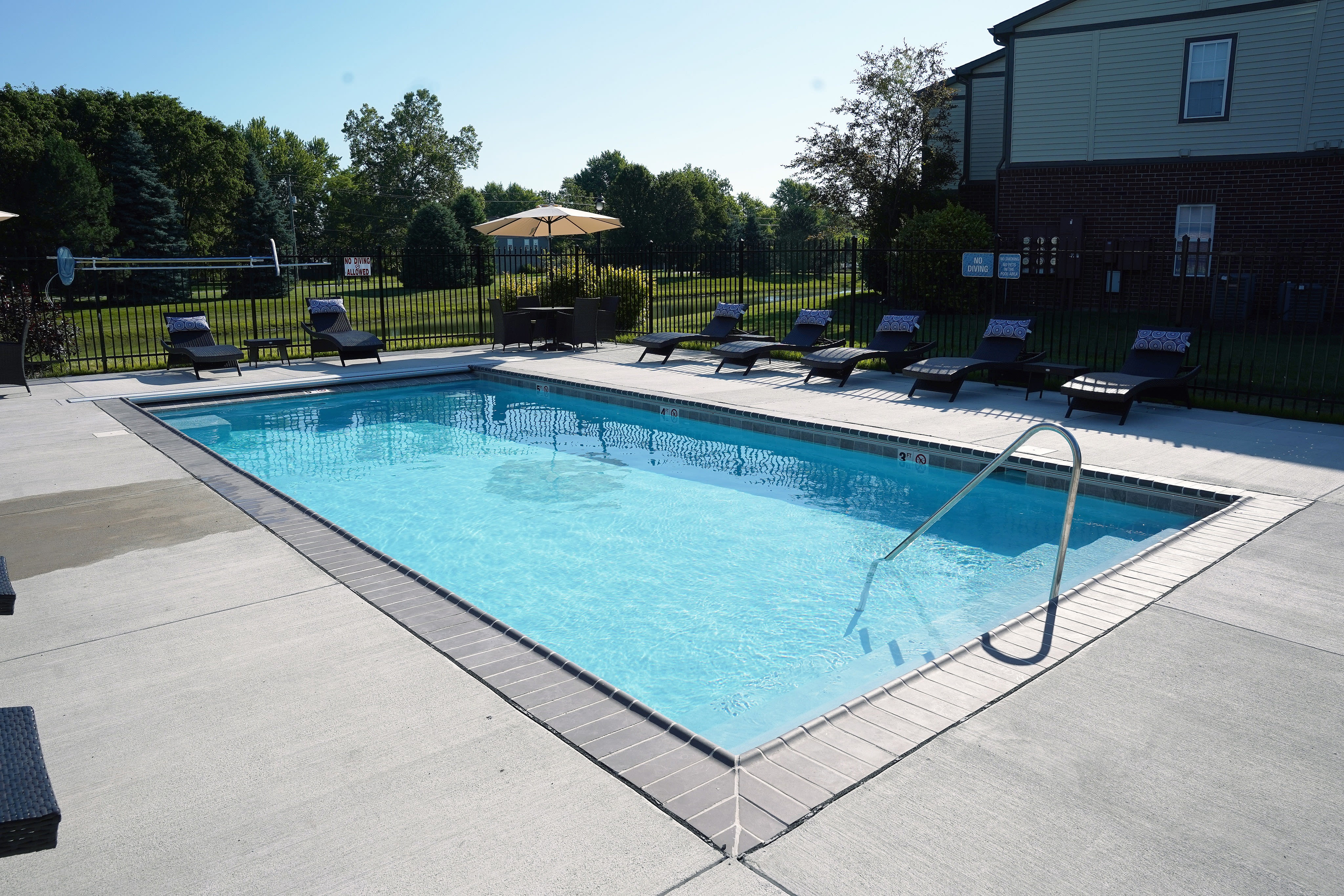 Gateway Crossing Apartment Homes – photo 1