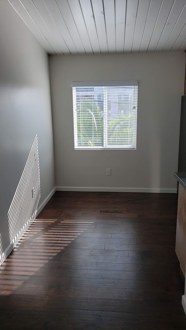 1252 E Foothill Blvd. – photo 4