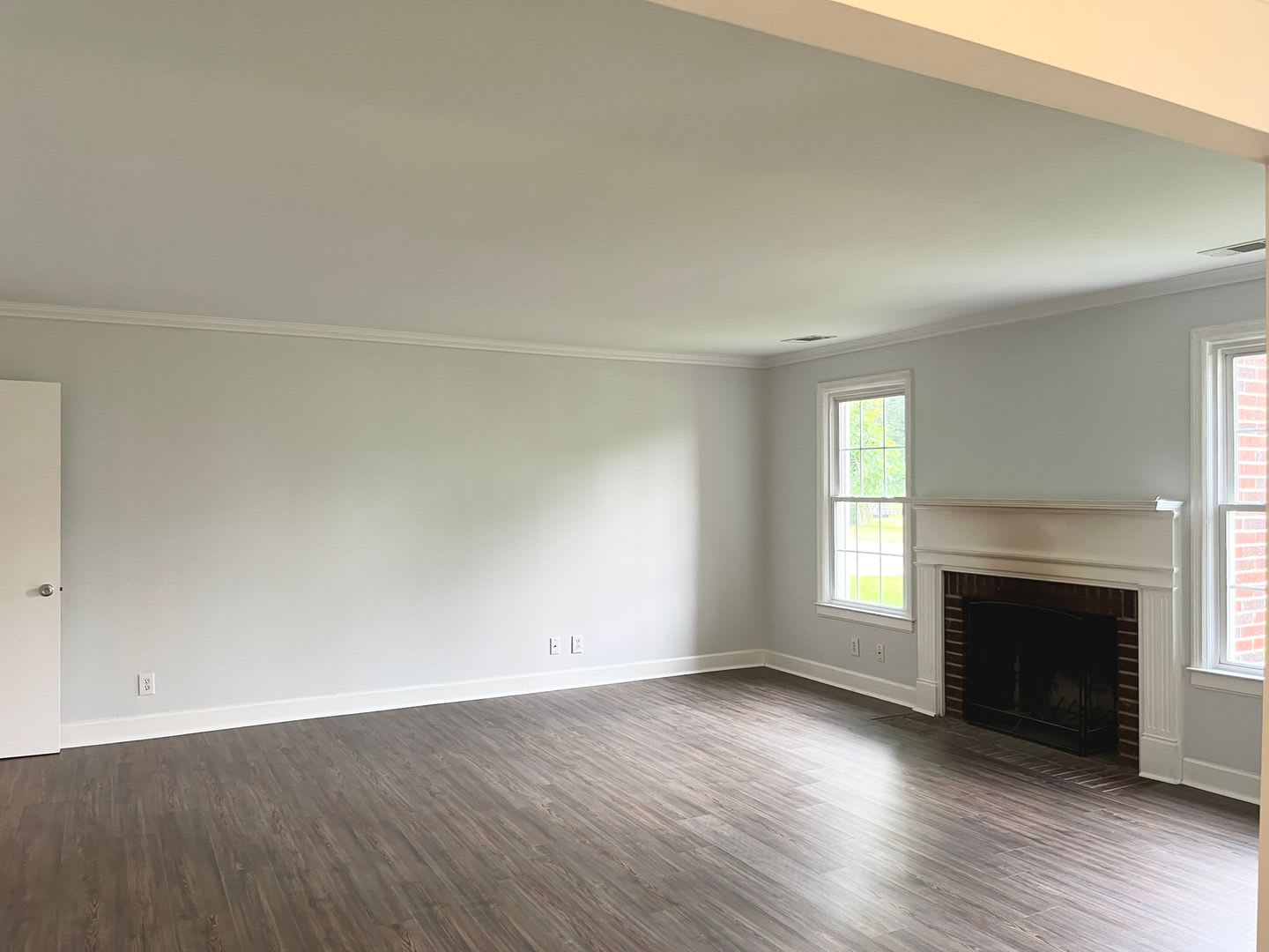 Charming 3 bed, 2 bath on Corner Lot in Old Pooler – photo 5