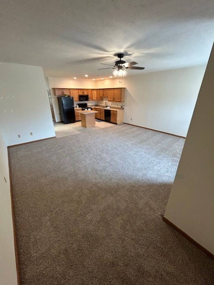 Quiet Neighborhood Troy Oh 2 Bedroom Ranch Condo With Attached Garage – photo 4
