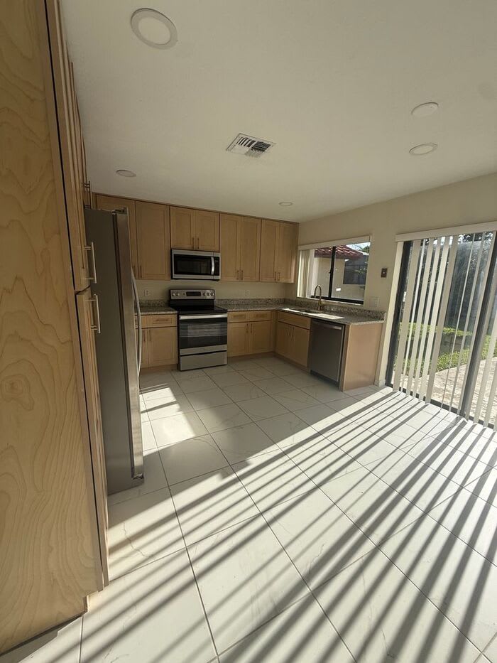 8102 Ibiza Court South – photo 5