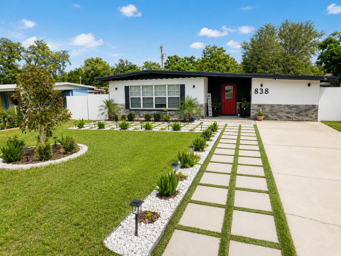 838 Center Lane – photo 1