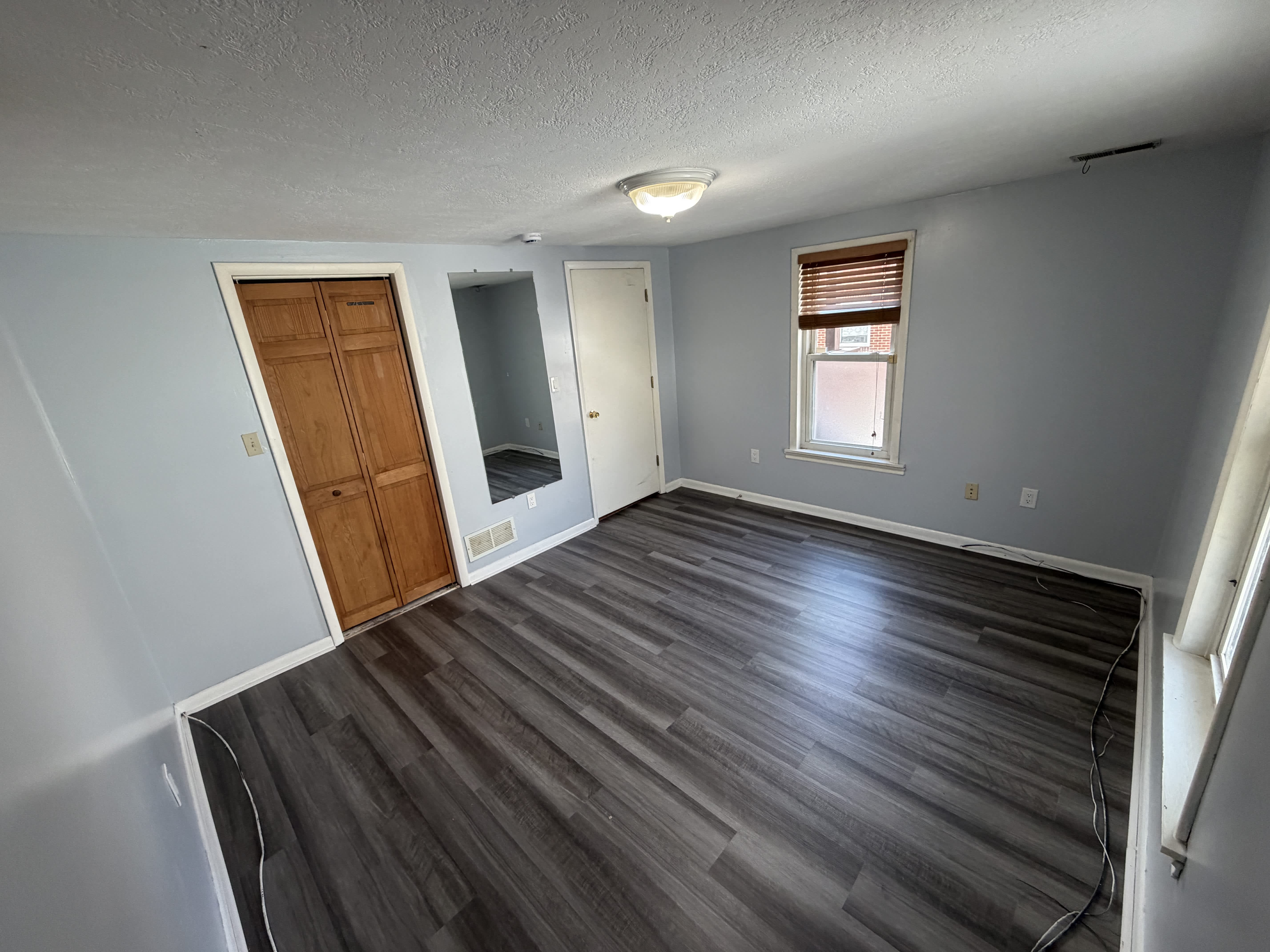 921 Mclaughlin Run Rd – photo 2