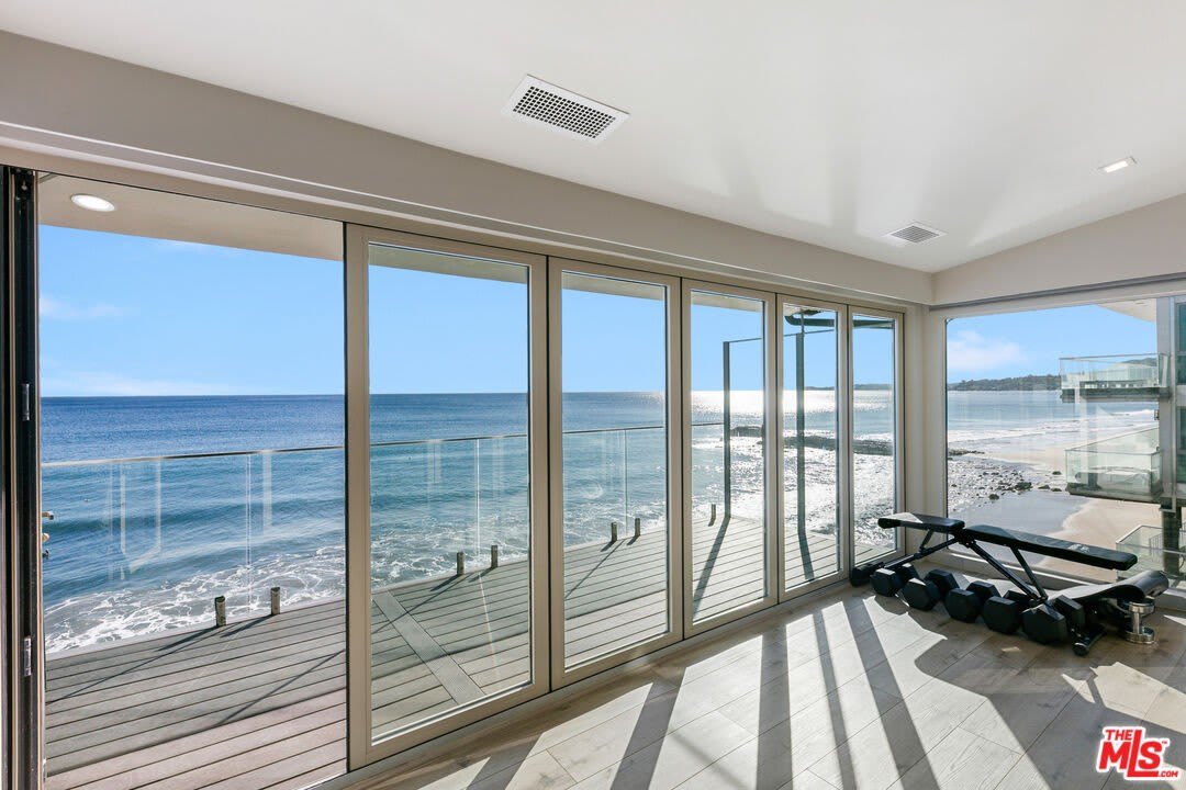 25216 Malibu Rd – photo 4