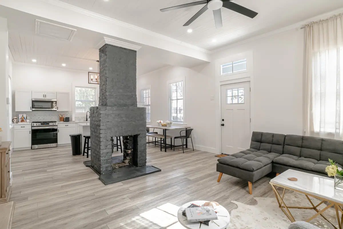 556 Charles Street – photo 2