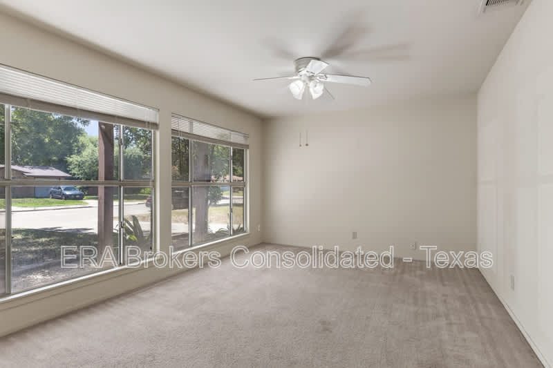 1037 Valley Forge – photo 4