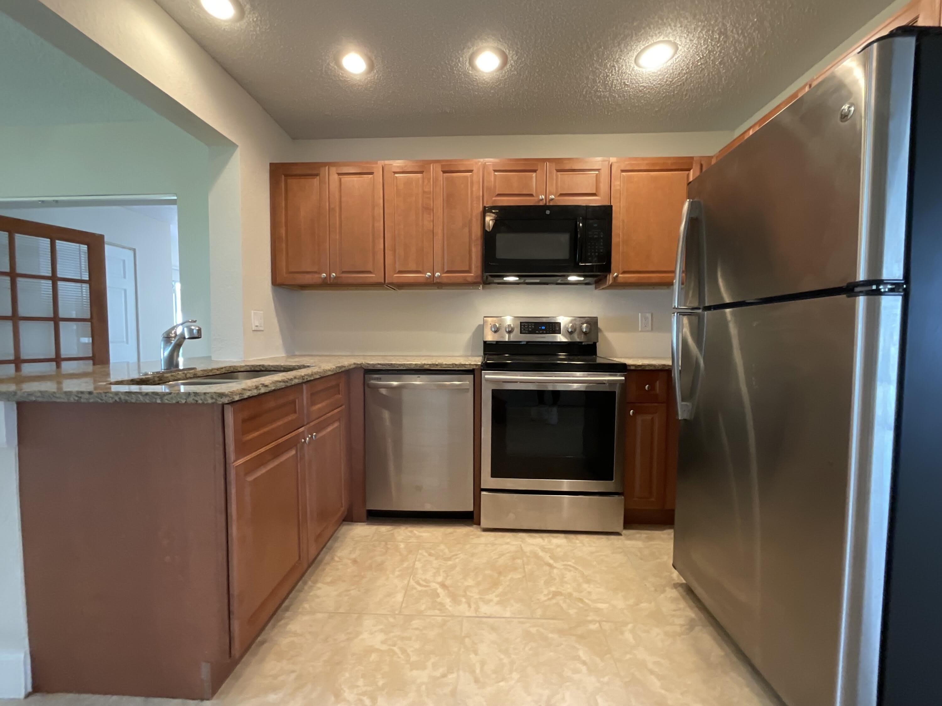 2016 SW 16th Avenue – photo 2