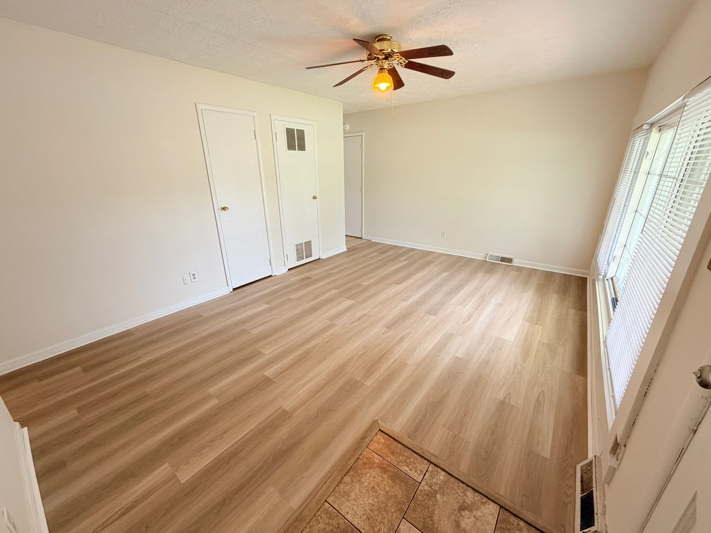 NOW SHOWING: 2 Bedroom/1 Bathroom located at 845 Middle Dr. in New Whiteland, IN. – photo 4